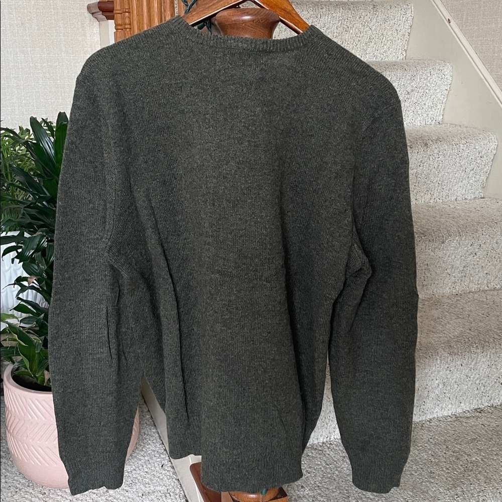 Polo by Ralph Lauren Men's Dark Green Lambswool V-Neck Sweater - Picture 4 of 8